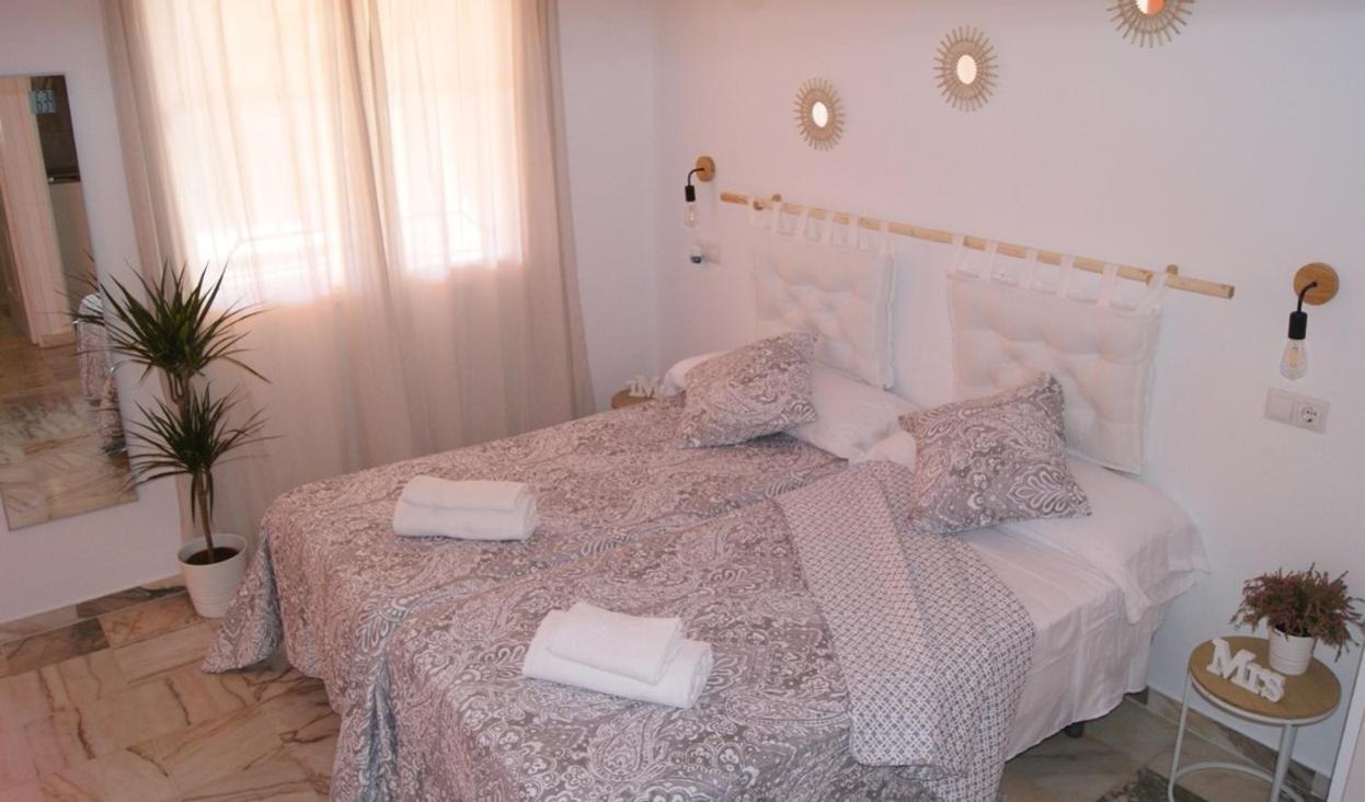 Sevilla Brisas Vip Valencina De La Concepcion Exterior photo